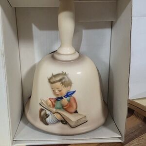 Vtg Goebel Hummel Boy Reading 1980 Third Edition ANNUAL BELL In Original Box